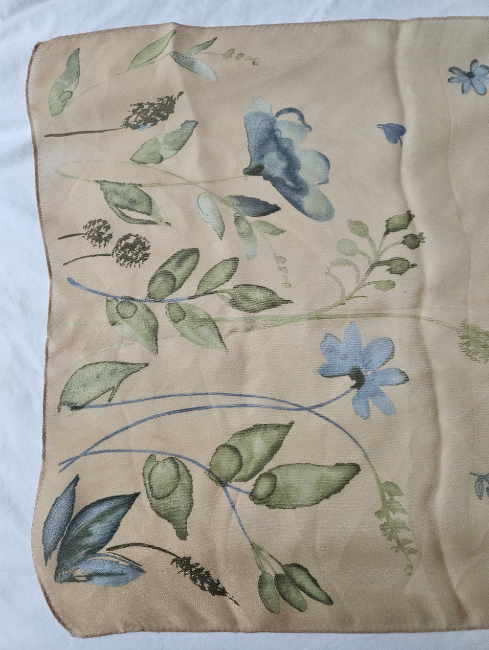 ANN TAYLOR Ivory Floral Border Oblong Scarf | SZ 43" - Picture 7 of 8
